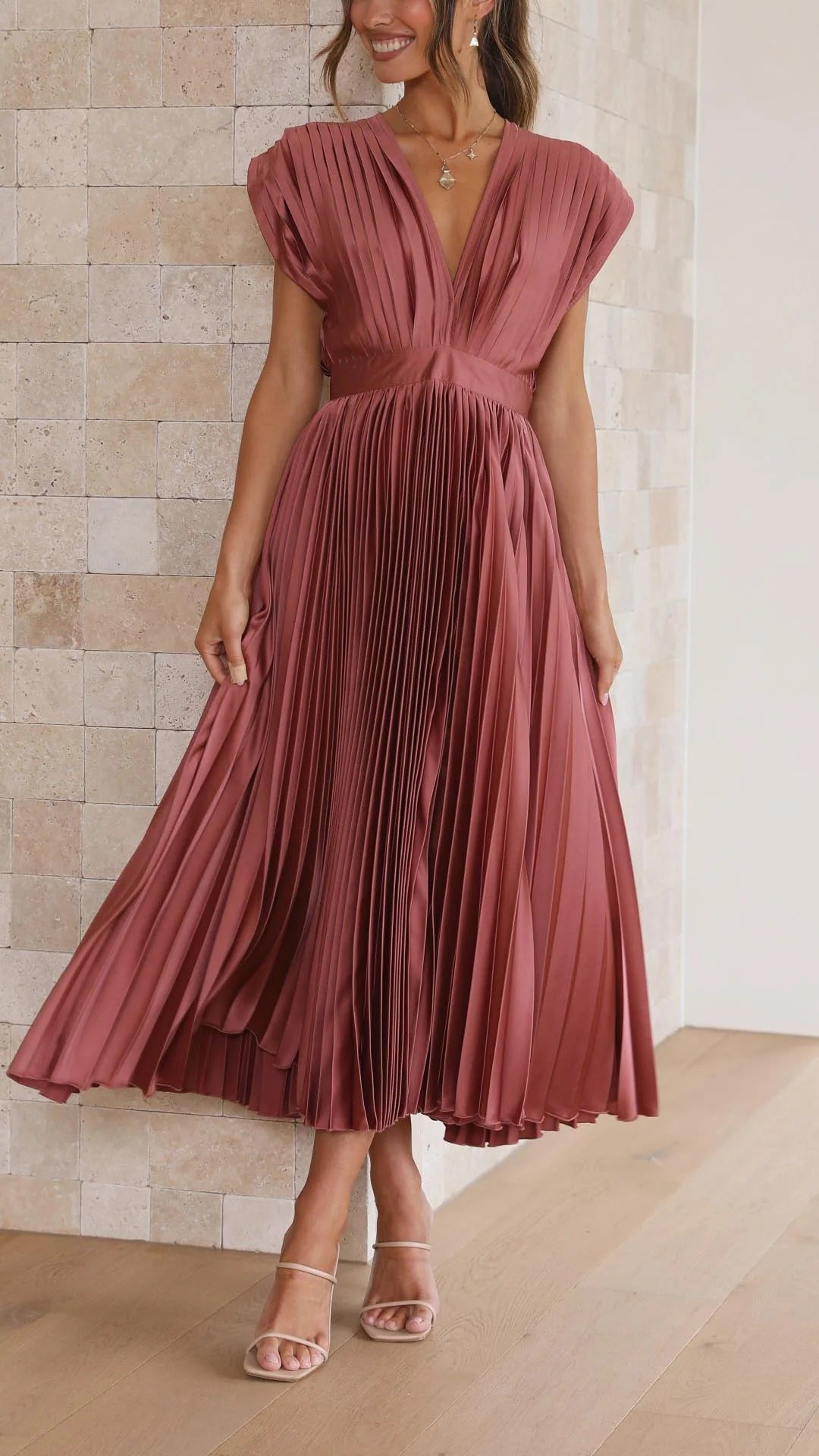 María | Elegante vestido plisado