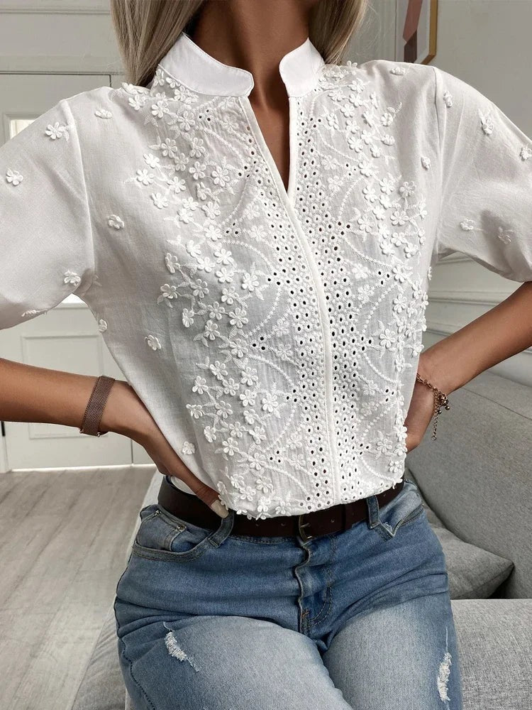 Andrea™ | Blusa elegante con cuello en V